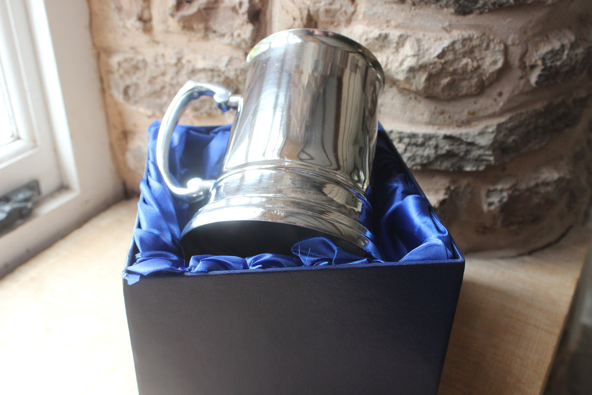 Tankard Silk lined Box PersonalisedGoodies.co.uk