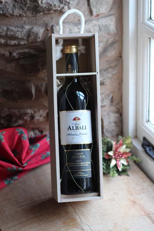 Personalised Single Wooden 40th birthday wine box, includes a choice of wine.